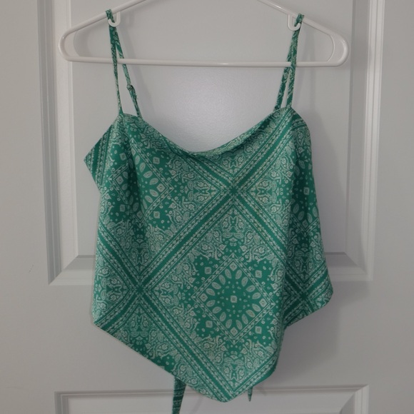 Green tank - Picture 1 of 2